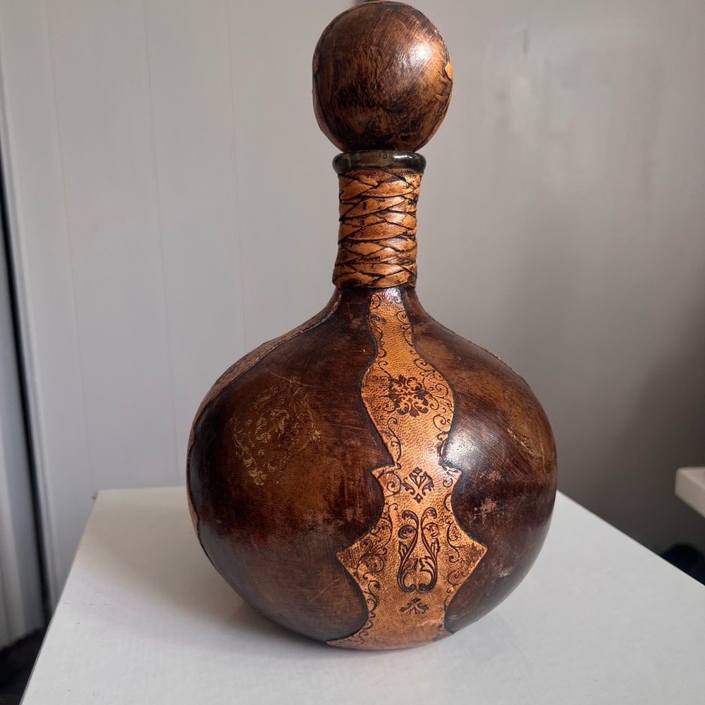 Mid Century Italian Leather Wrapped liquor Decanter